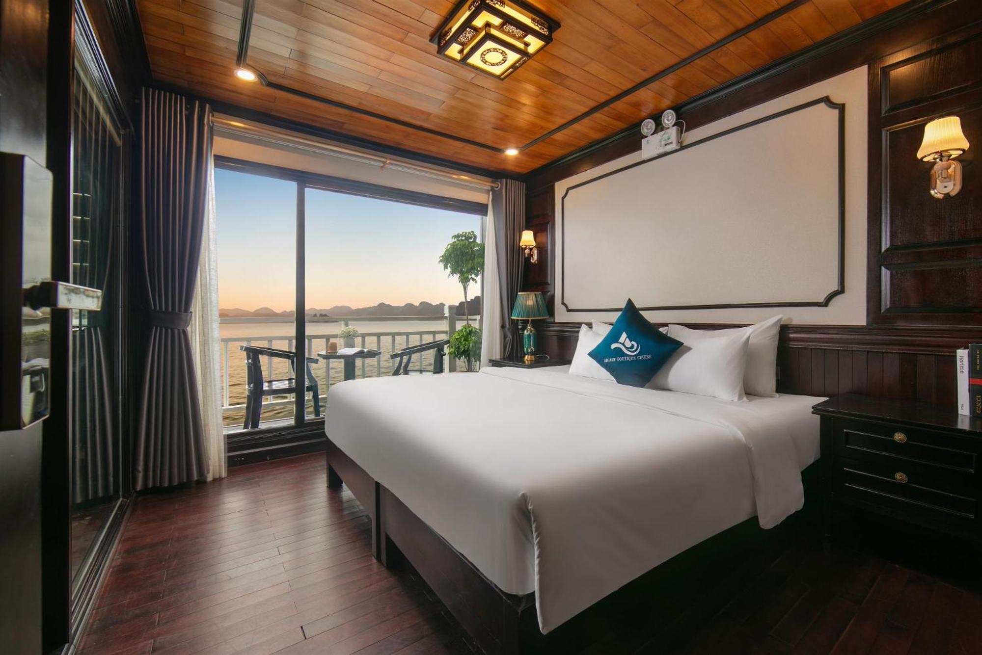 Arcady Cruise * Hạ Long