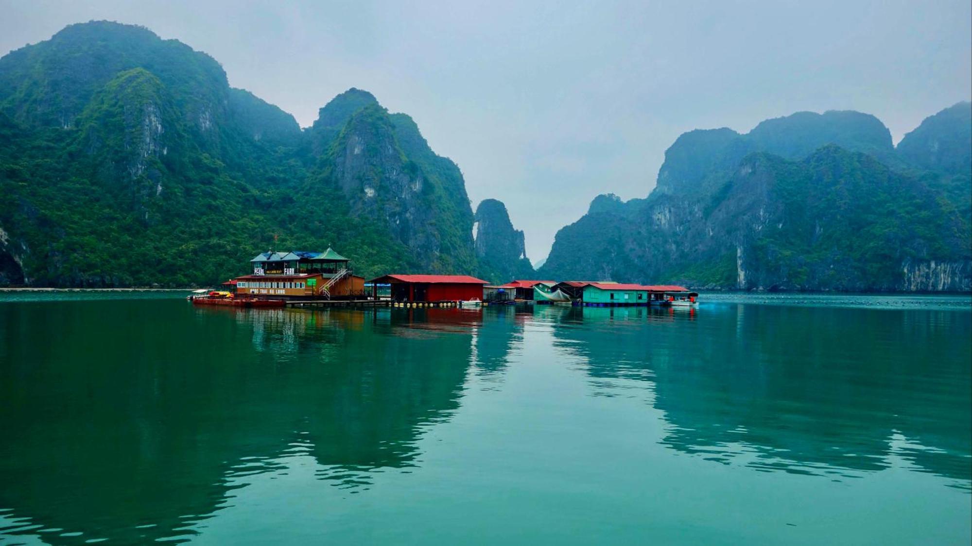 Botel Arcady Cruise Hạ Long
